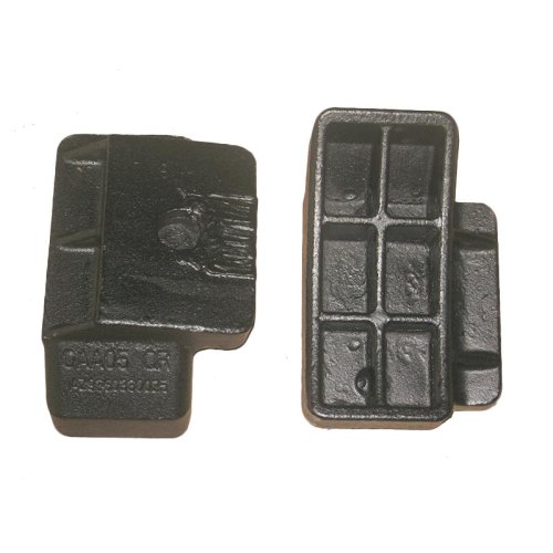 The thrust rod support on the rear bridge